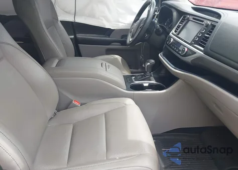 2019 Toyota Highlander Limited from USA, damaged, VIN 5TDYZRFH0KS353784